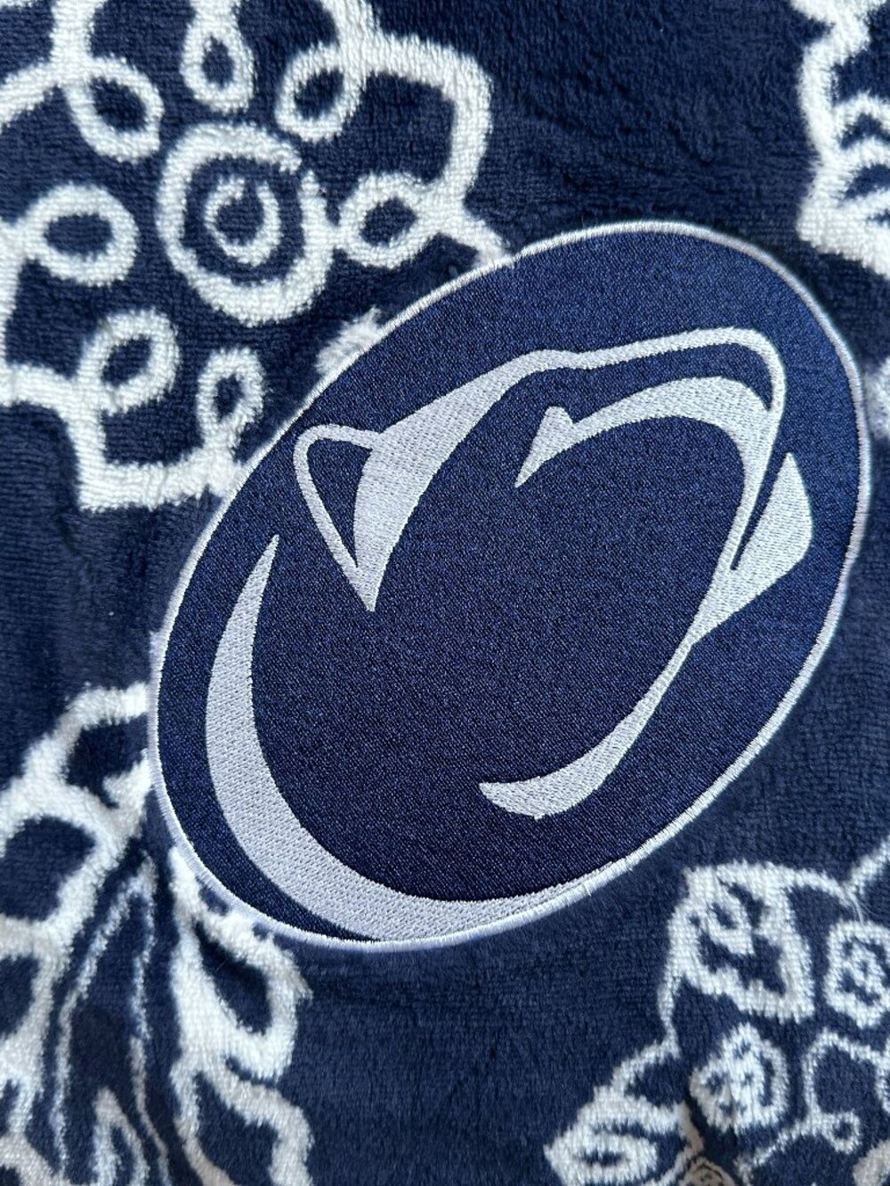 VERA BRADLEY COLLEGIATE PLUSH PENN STATE OVERSIZED THROW BLANKET:NWT 94"x66" - Picture 2 of 6